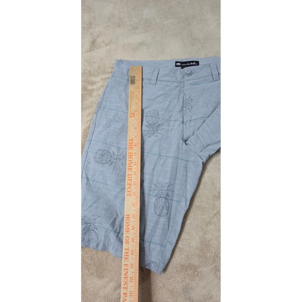 Travis Mathew Shorts Mens 34 Gray Pineapple AOP Print Stretch 12